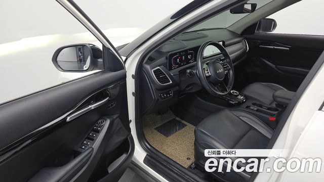 Kia Seltos 2023 — photo 11