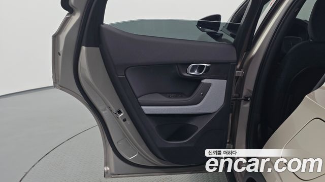 Polestar Polestar 2 2023 — photo 15
