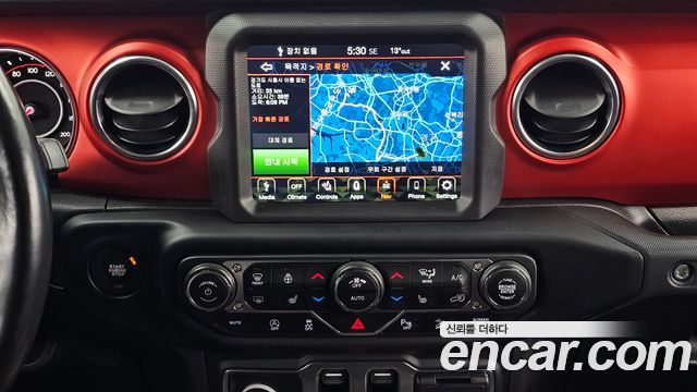 Jeep Wrangler 2020 — photo 20