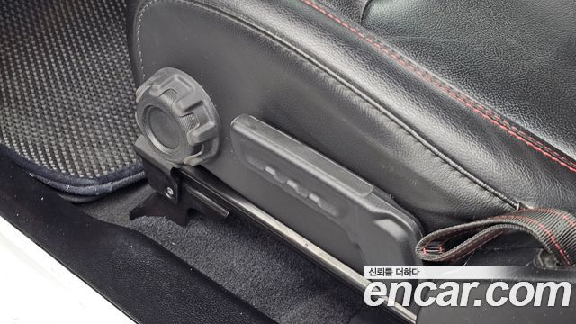 Jeep Wrangler 2020 — photo 16