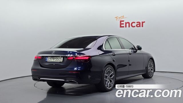 Mercedes-Benz E-Class 2021 — photo 2