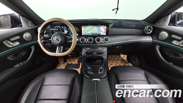 Mercedes-Benz E-Class 2021 — photo 10