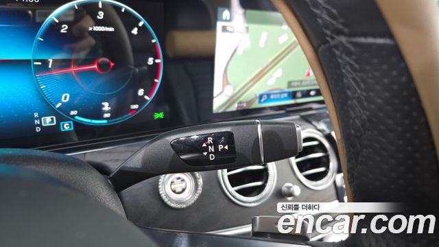 Mercedes-Benz E-Class 2021 — photo 12