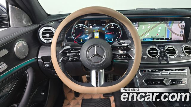 Mercedes-Benz E-Class 2021 — photo 19