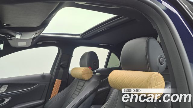 Mercedes-Benz E-Class 2021 — photo 22
