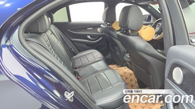 Mercedes-Benz E-Class 2021 — photo 26