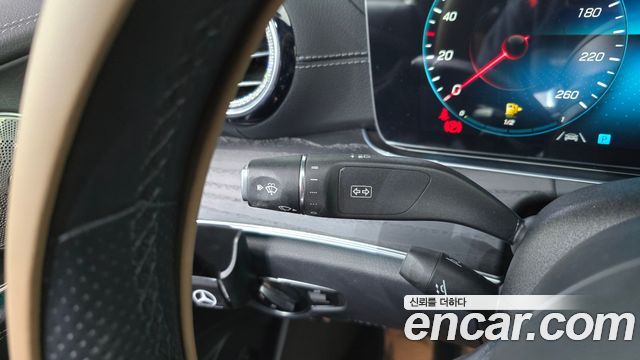 Mercedes-Benz E-Class 2021 — photo 29