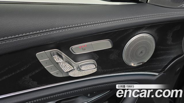Mercedes-Benz E-Class 2021 — photo 30