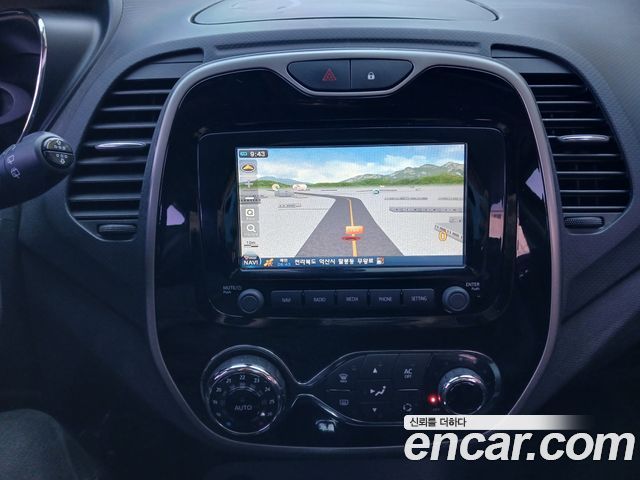 Renault Korea QM3 2015 — photo 12