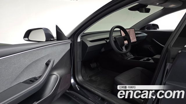 Tesla Model 3 2026 — photo 13