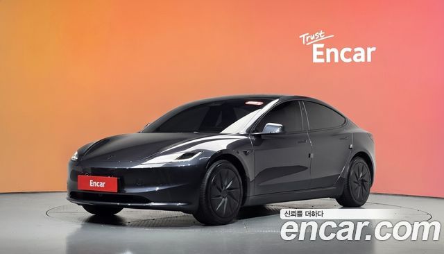 Tesla Model 3 2026 — photo 1