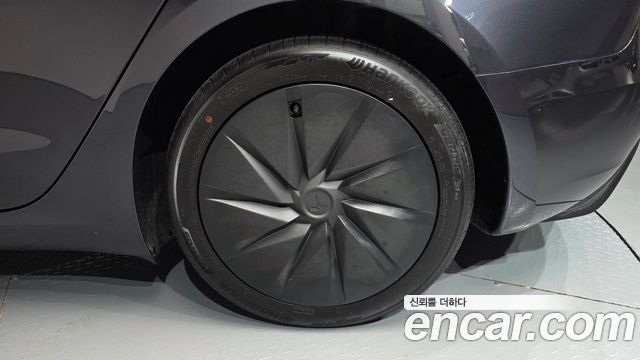 Tesla Model 3 2026 — photo 7