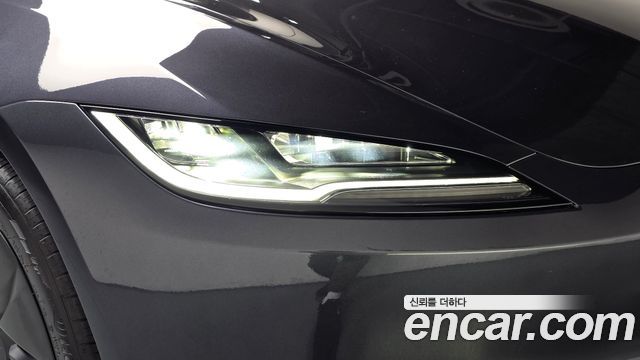 Tesla Model 3 2026 — photo 8