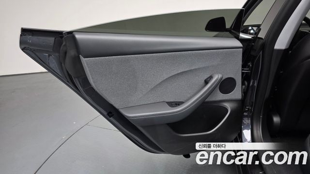 Tesla Model 3 2026 — photo 15
