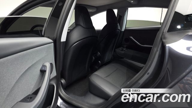 Tesla Model 3 2026 — photo 16