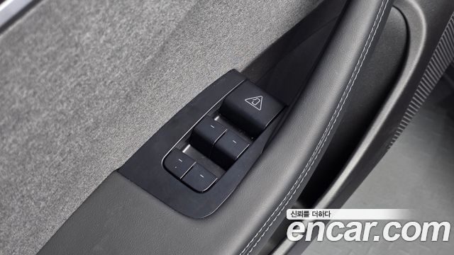 Tesla Model 3 2026 — photo 35
