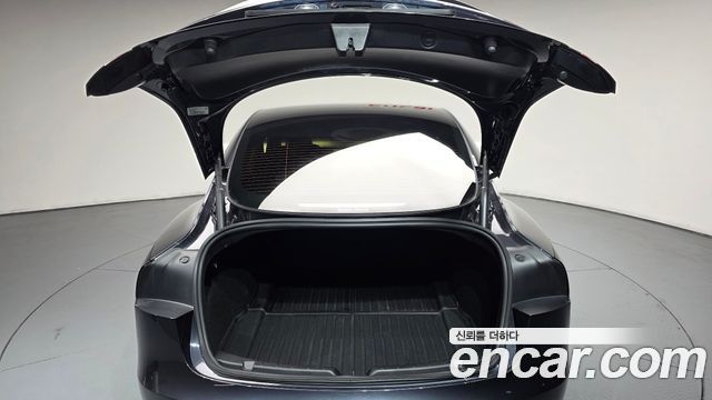 Tesla Model 3 2026 — photo 37