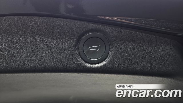 Tesla Model 3 2026 — photo 38