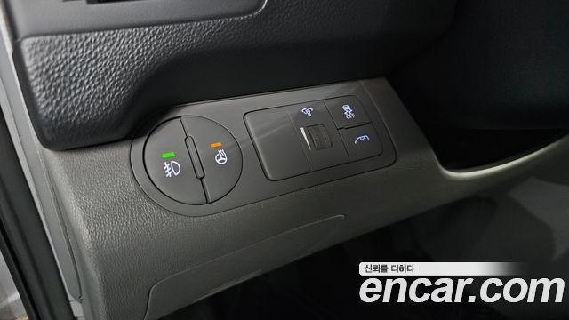 Hyundai Starex 2018 — photo 13