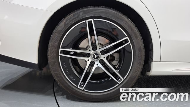 Mercedes-Benz E-Class 2026 — photo 5