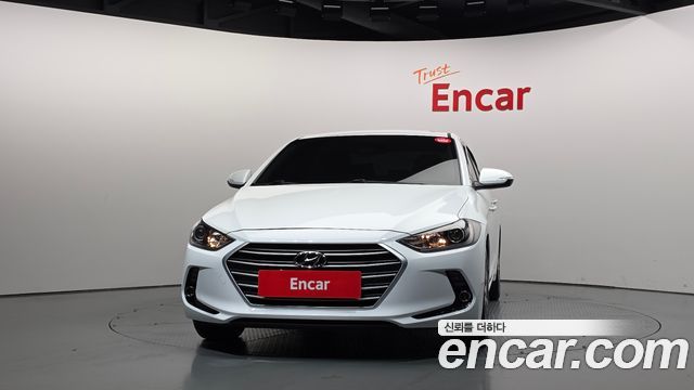Hyundai AVANTE 2018 — photo 3