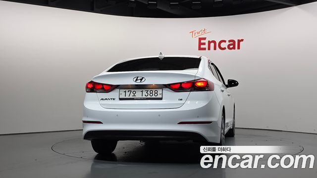 Hyundai AVANTE 2018 — photo 4