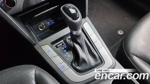 Hyundai AVANTE 2018 — photo 9