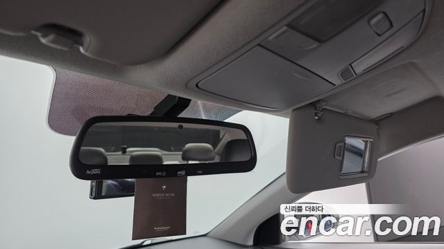 Hyundai AVANTE 2018 — photo 17
