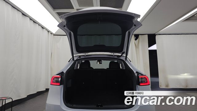 Tesla Model Y 2021 — photo 24