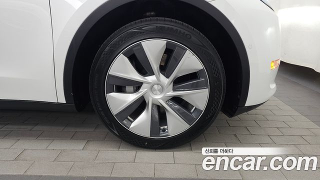 Tesla Model Y 2021 — photo 7