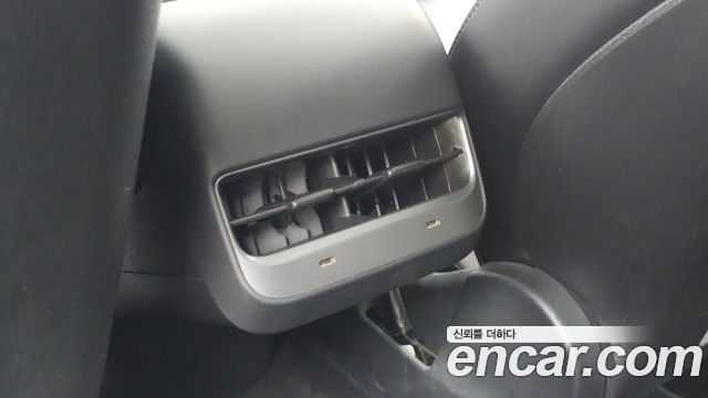 Tesla Model Y 2021 — photo 34