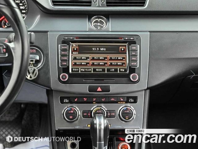 Volkswagen CC 2013 — photo 14