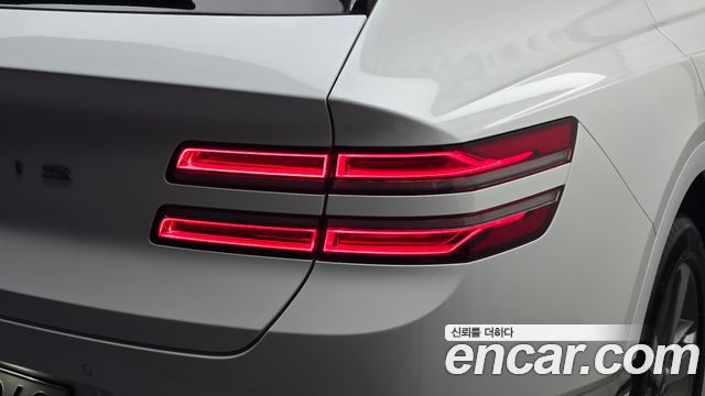 Genesis GV80 2023 — photo 9