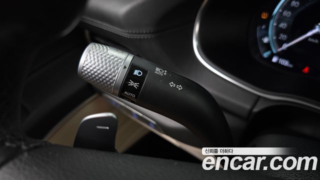 Genesis GV80 2023 — photo 28