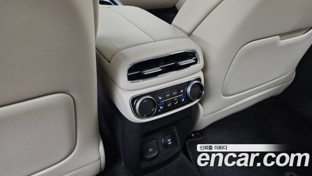 Genesis GV80 2023 — photo 31