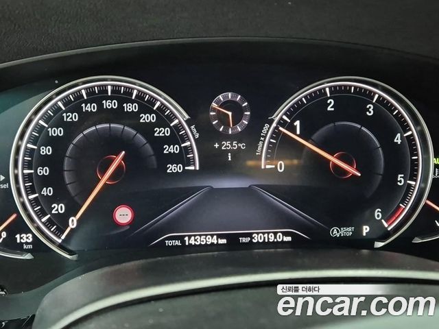 BMW 5-Series 2018 — photo 6