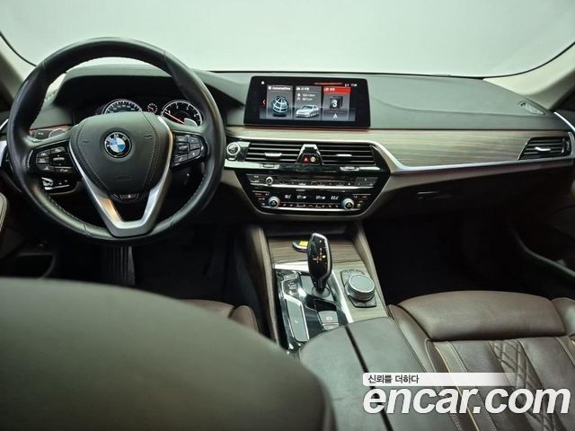 BMW 5-Series 2018 — photo 7