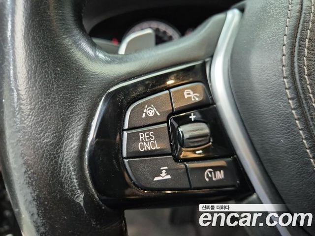 BMW 5-Series 2018 — photo 16