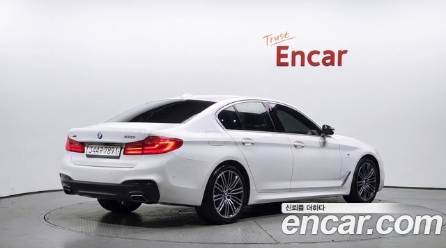 BMW 5-Series 2020 — photo 2