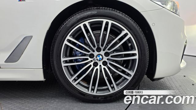 BMW 5-Series 2020 — photo 5