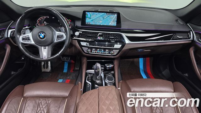 BMW 5-Series 2020 — photo 10