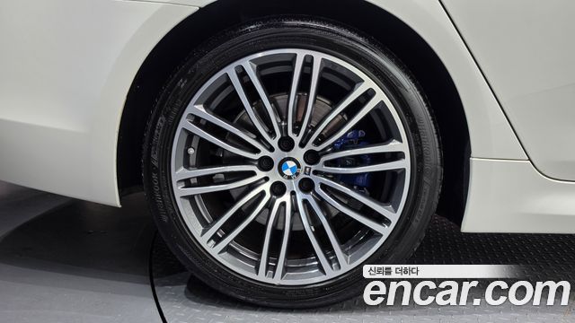 BMW 5-Series 2020 — photo 7