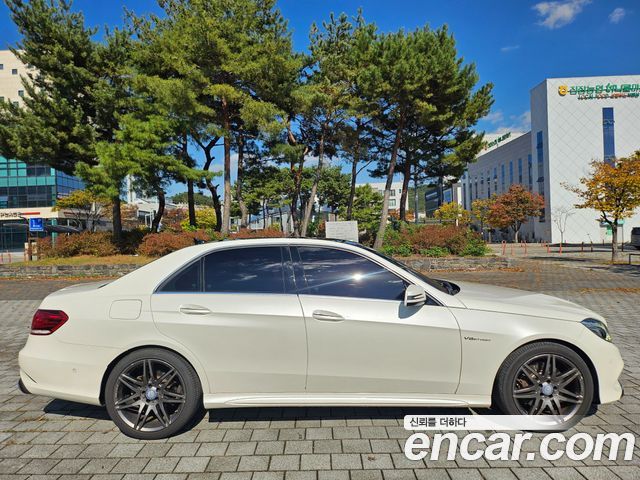 Mercedes-Benz E-Class 2014 — photo 4