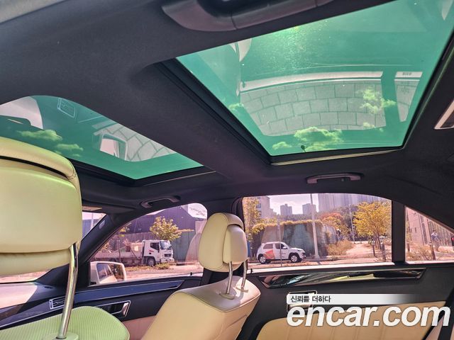 Mercedes-Benz E-Class 2014 — photo 20