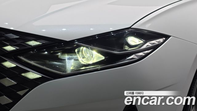 Hyundai Grandeur 2022 — photo 8