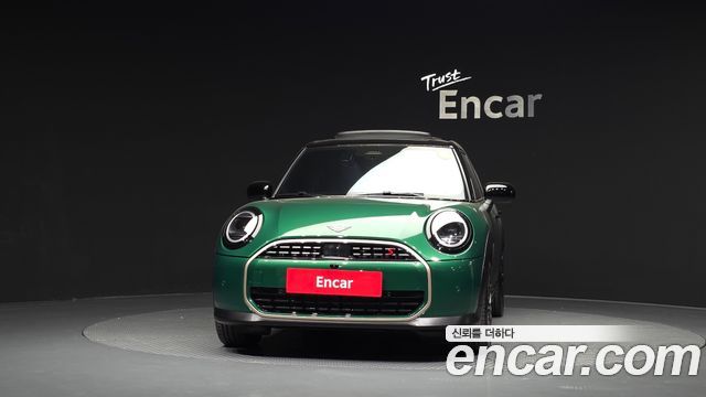 Mini Cooper 2025 — photo 3