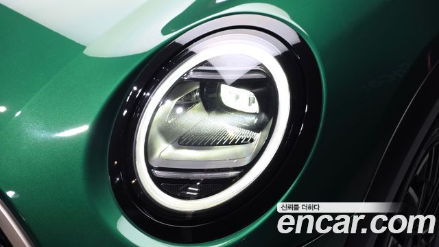 Mini Cooper 2025 — photo 8