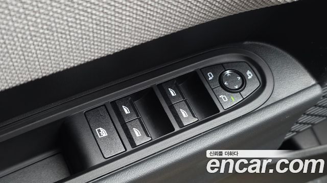 Mini Cooper 2025 — photo 31