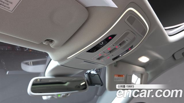 Audi A8 2014 — photo 16