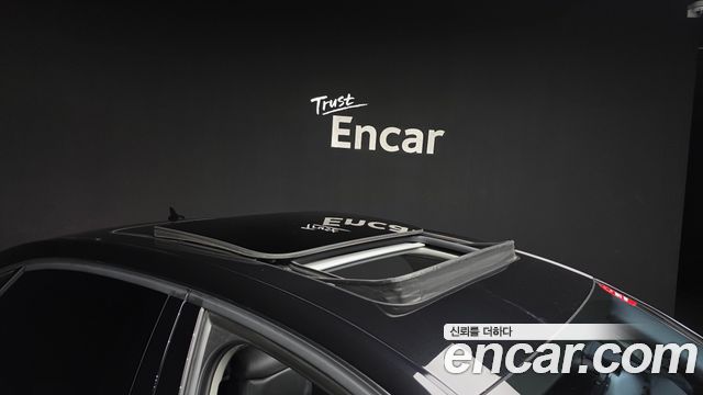 Audi A8 2014 — photo 20